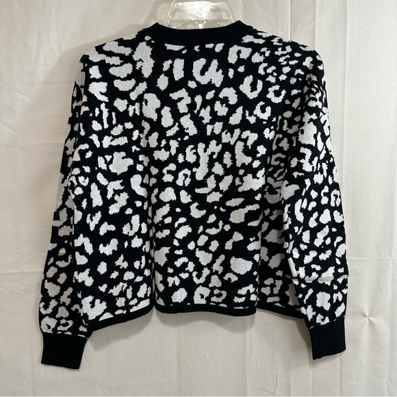 BAR III Women's Cheetah Leopard Lux Jacquard Sweater in Black & White - Picture 8 of 8